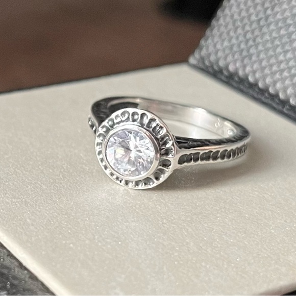 Silpada Sterling Silver Perfect Bliss Ring with Cubic Zirconia - Picture 6 of 8